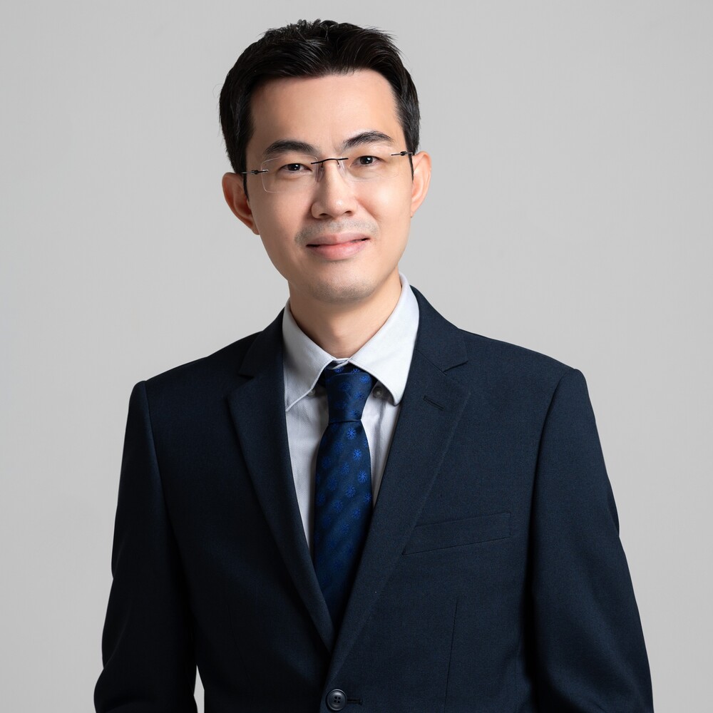 Dr. Daniel Wong